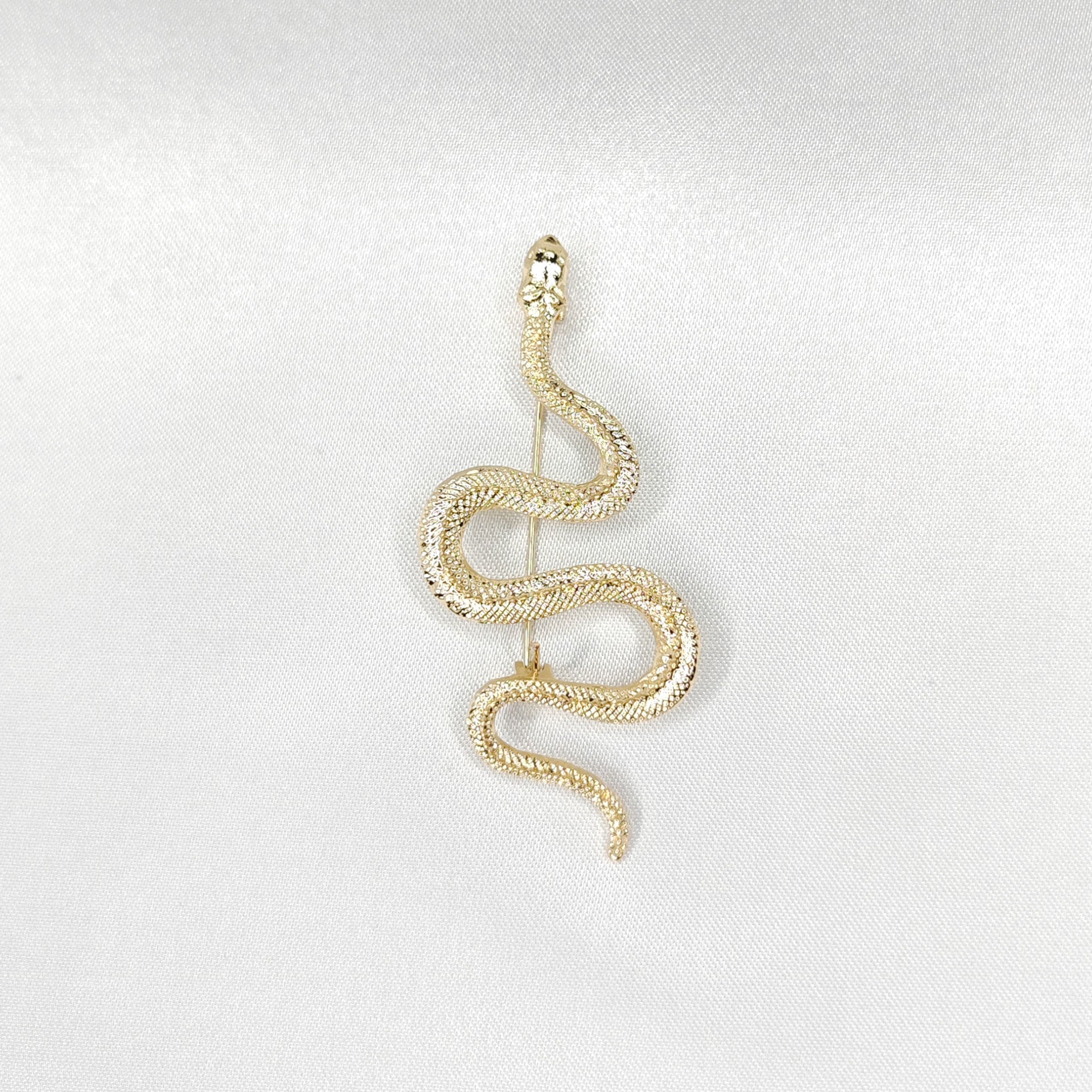 Broche bijou serpent doré