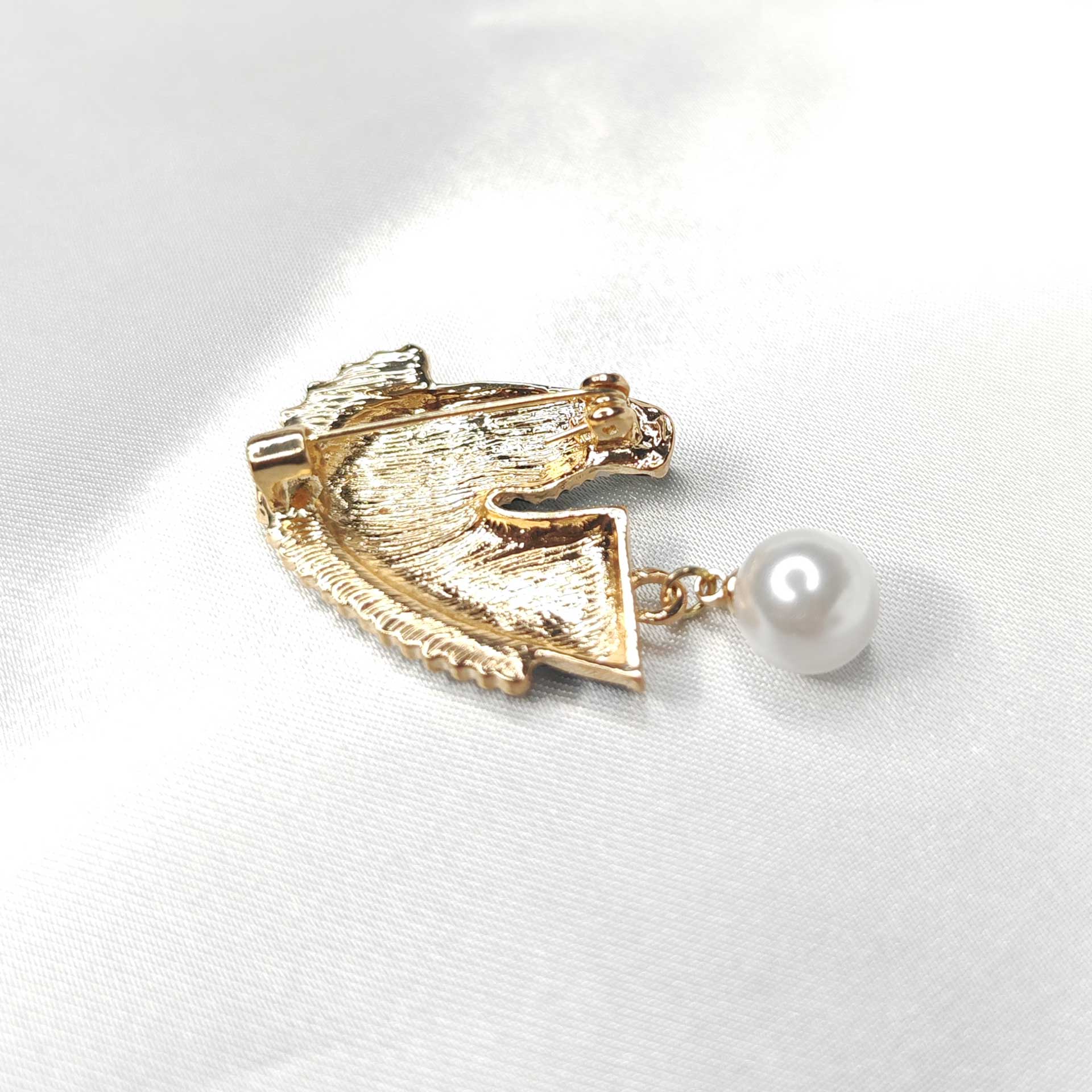 verso de la Broche bijou zèbre noir et blanc