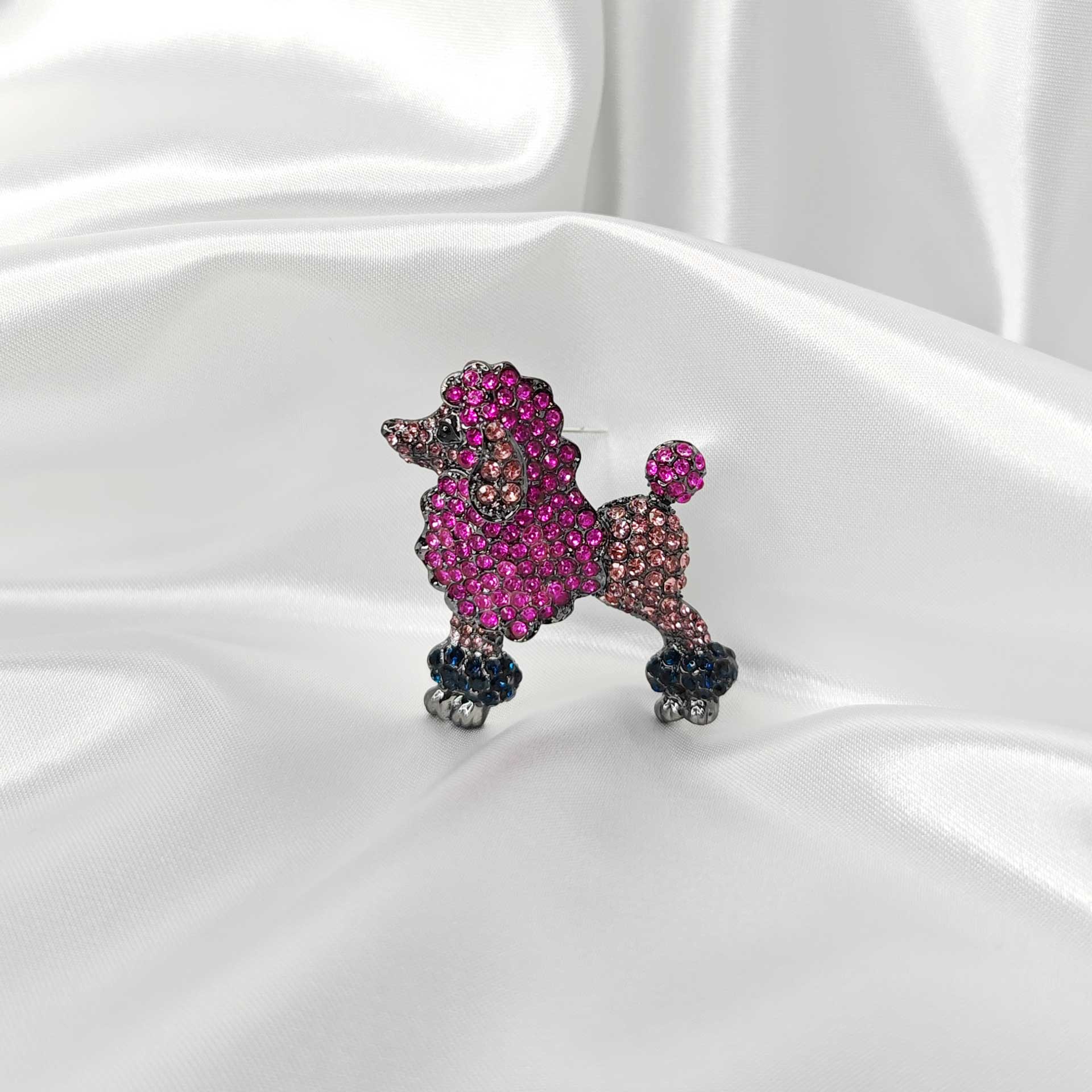 Broche bijou Caniche Rose