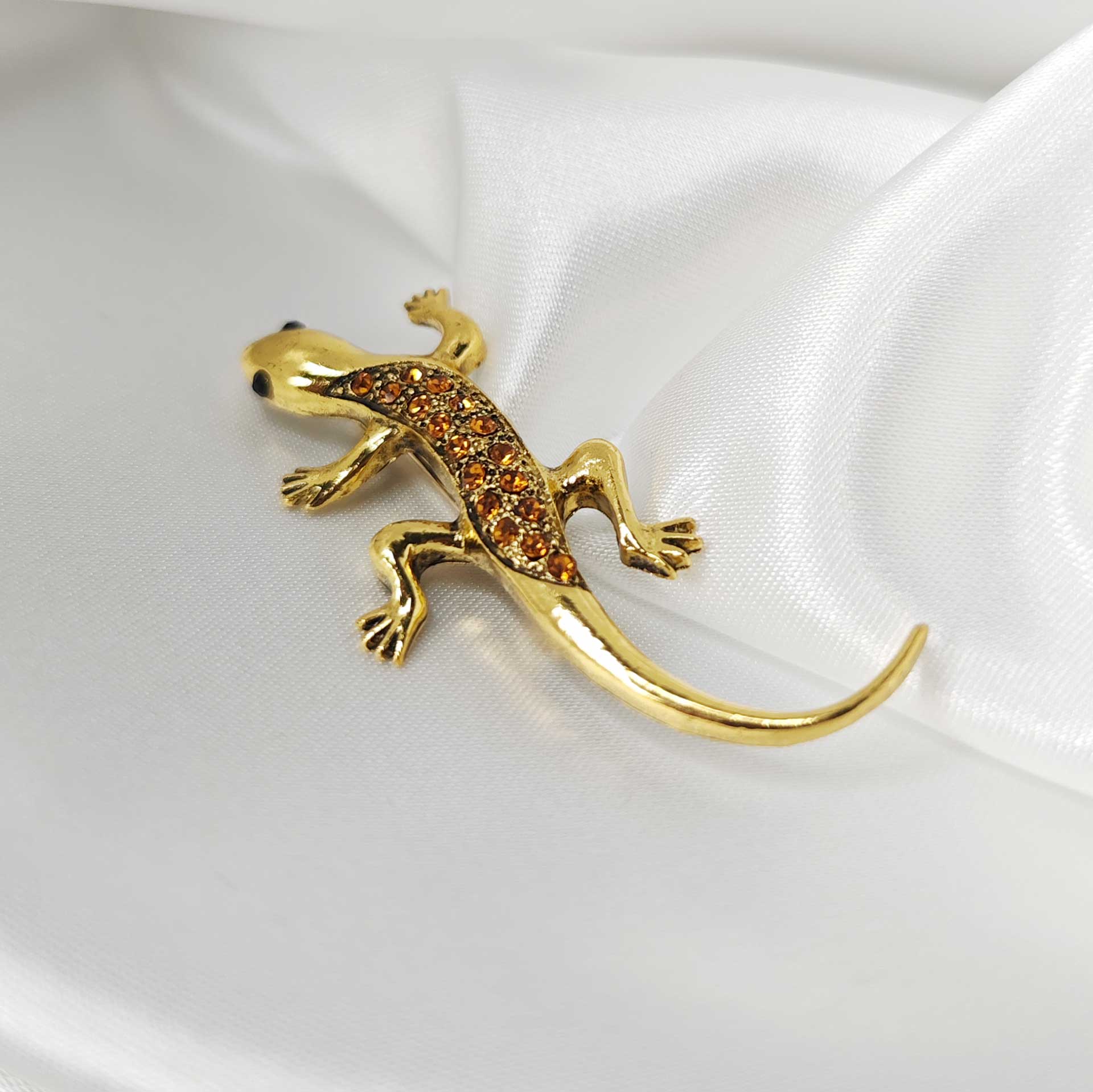 Photo 3 de la broche lézard style vintage incrustée de strass ambrés