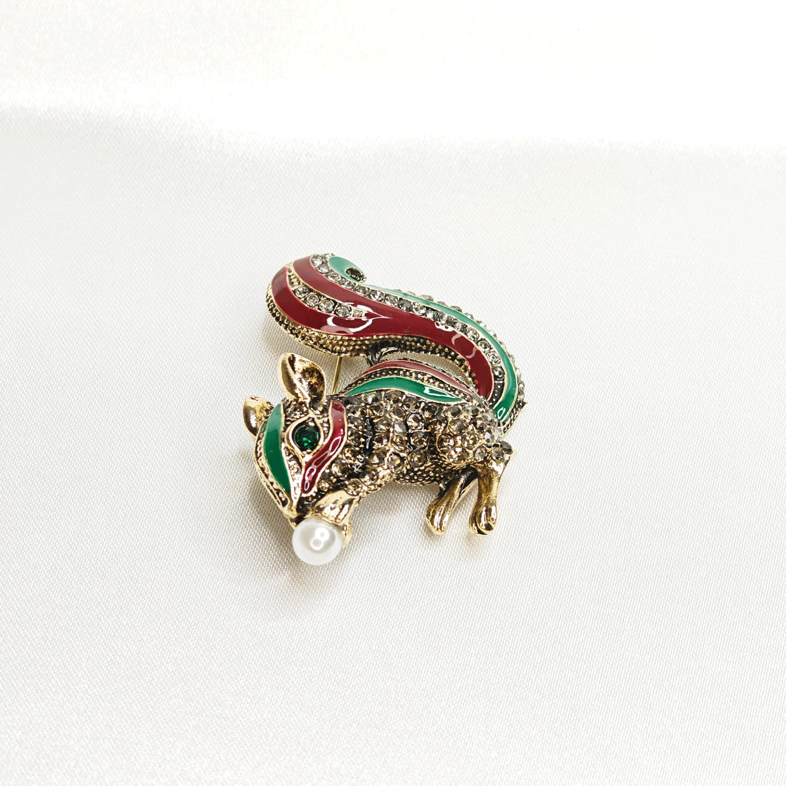 Broche bijou animal écureuil émail multicolore et strass