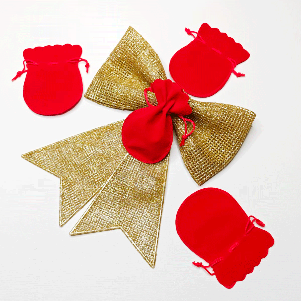 pochette velours rouge