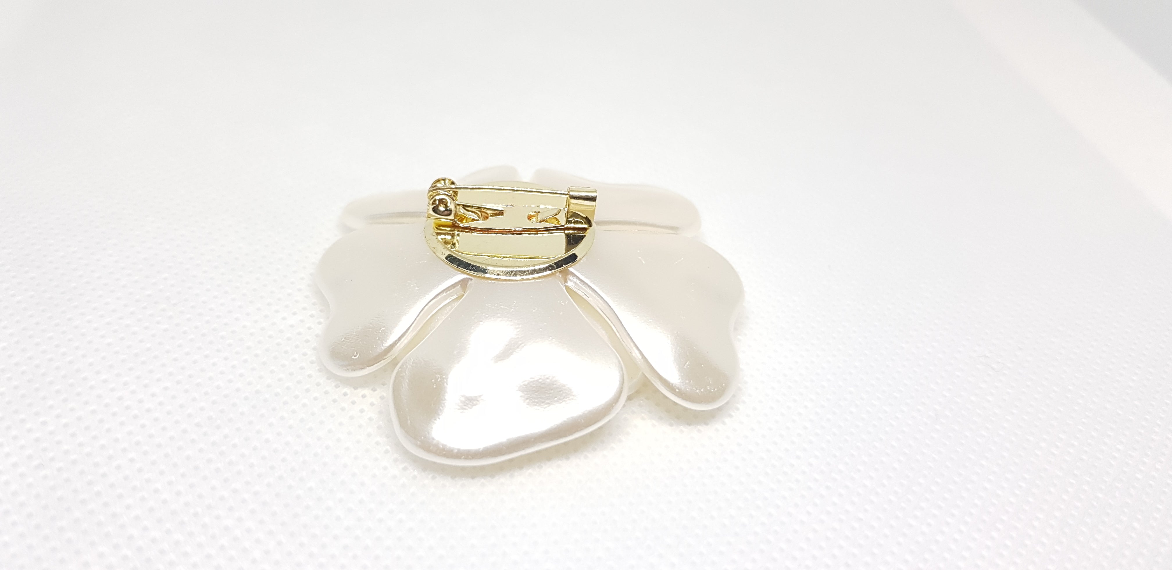 Golden White Flower and Pearl Brooch