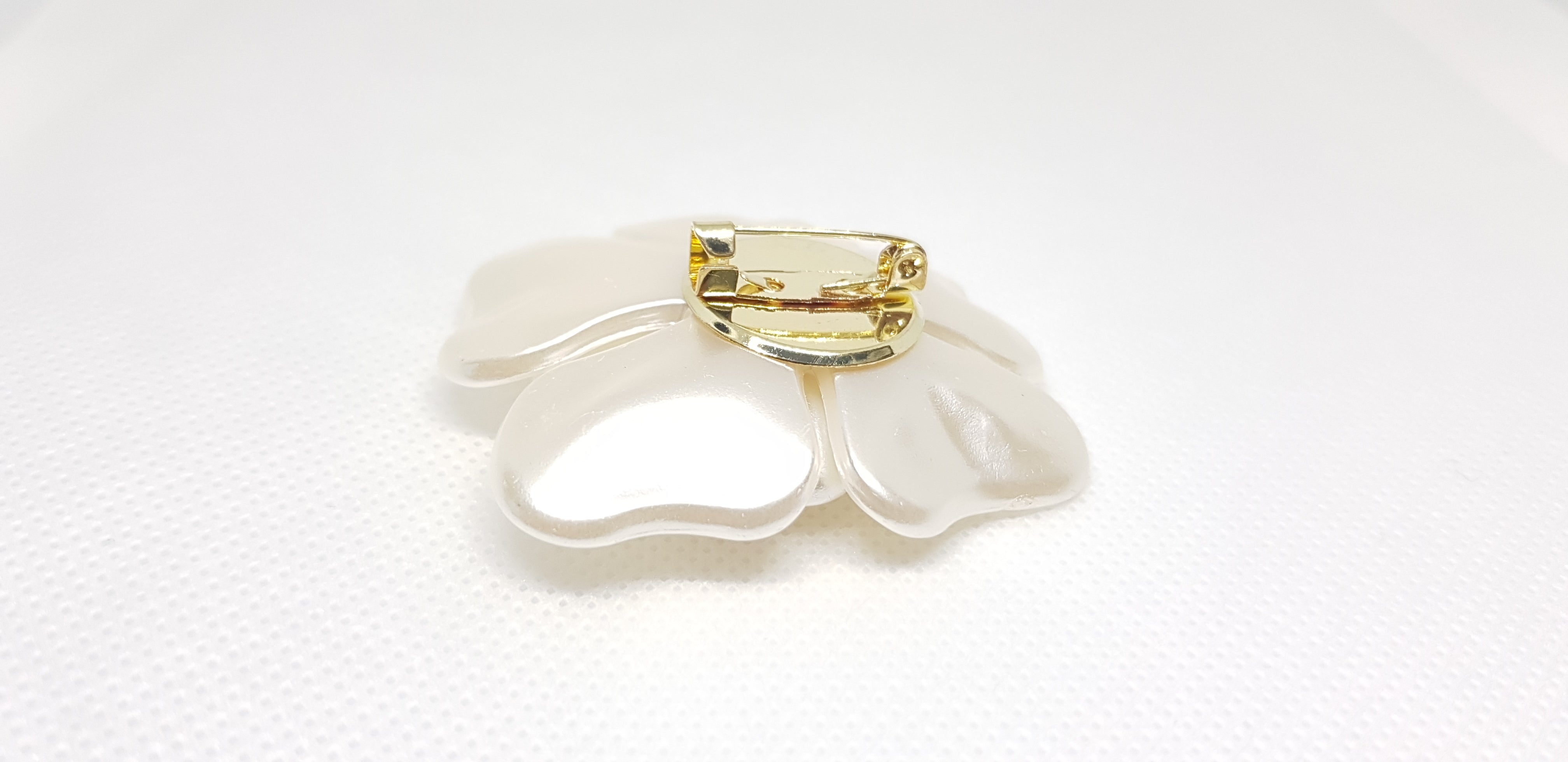 Golden White Flower and Pearl Brooch