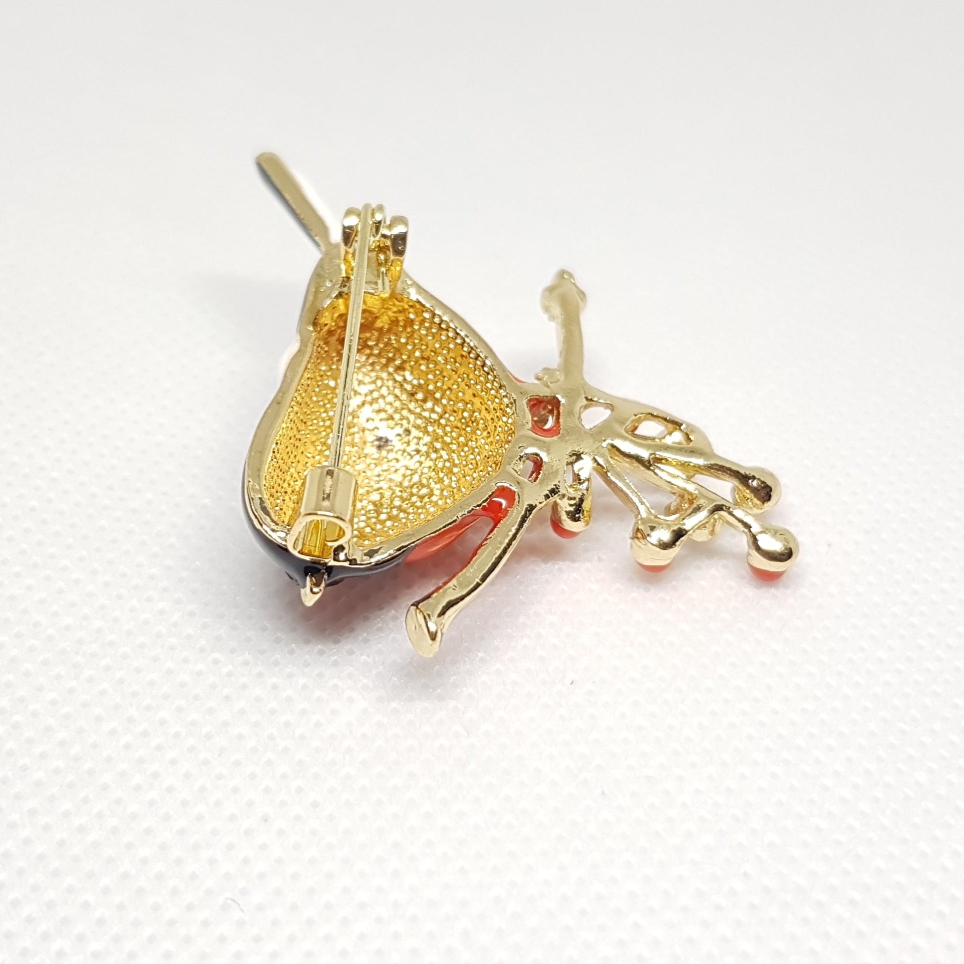Goldene Brosche Red Throat Birds