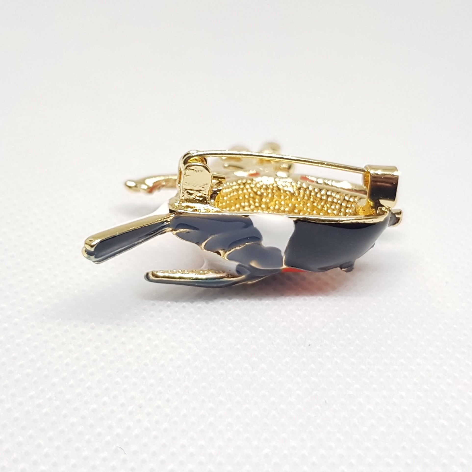 Goldene Brosche Red Throat Birds