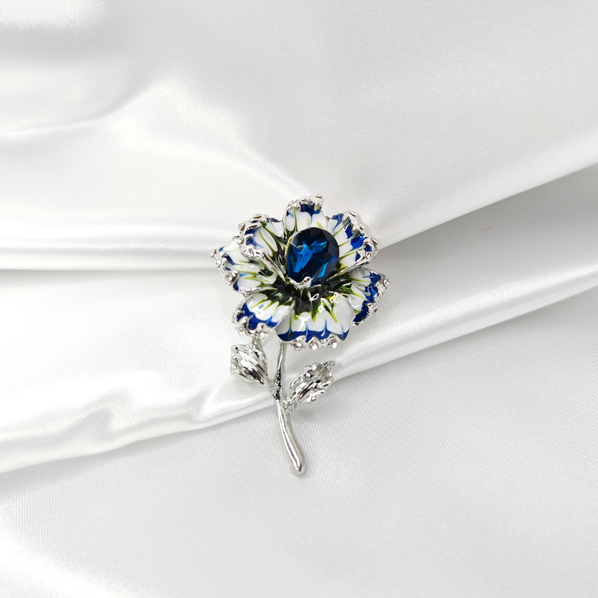 BR144E - Broche Epingle Double Fleurs Pierres et Strass avec Tige Métal BR144E - Broche Epingle Double Fleurs Pierres et Strass avec Tige Métal