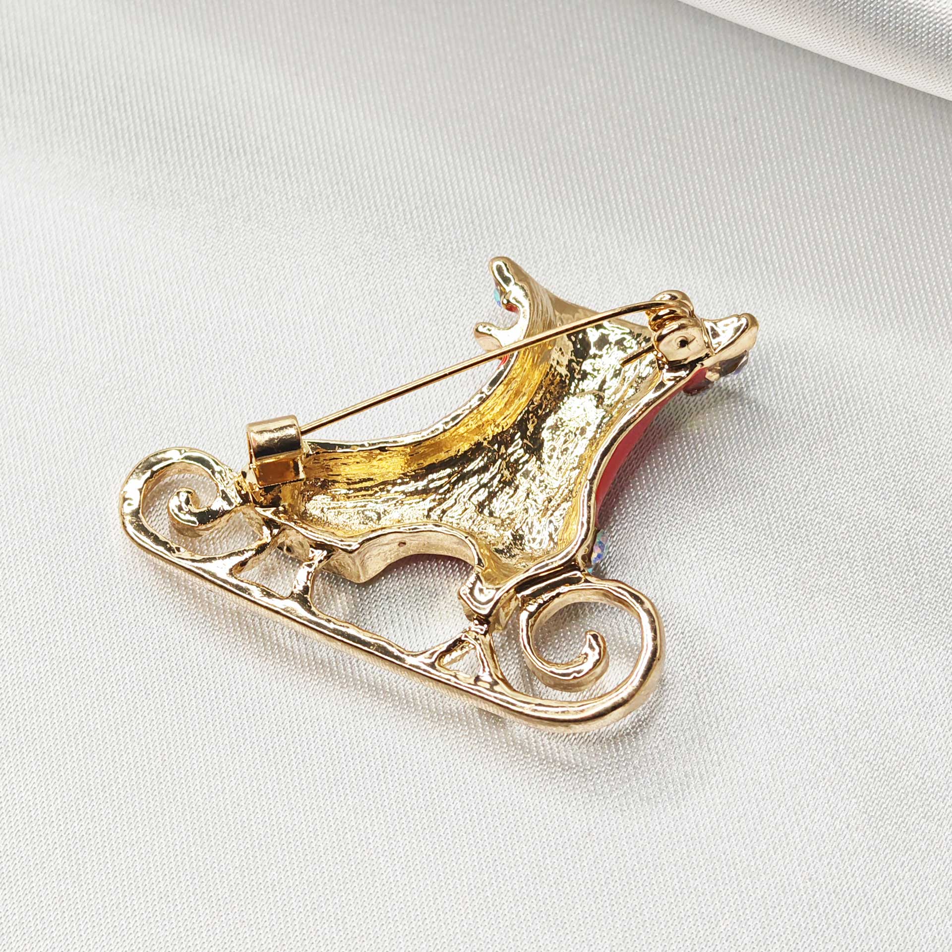 vue du verso de la broche patin à glace