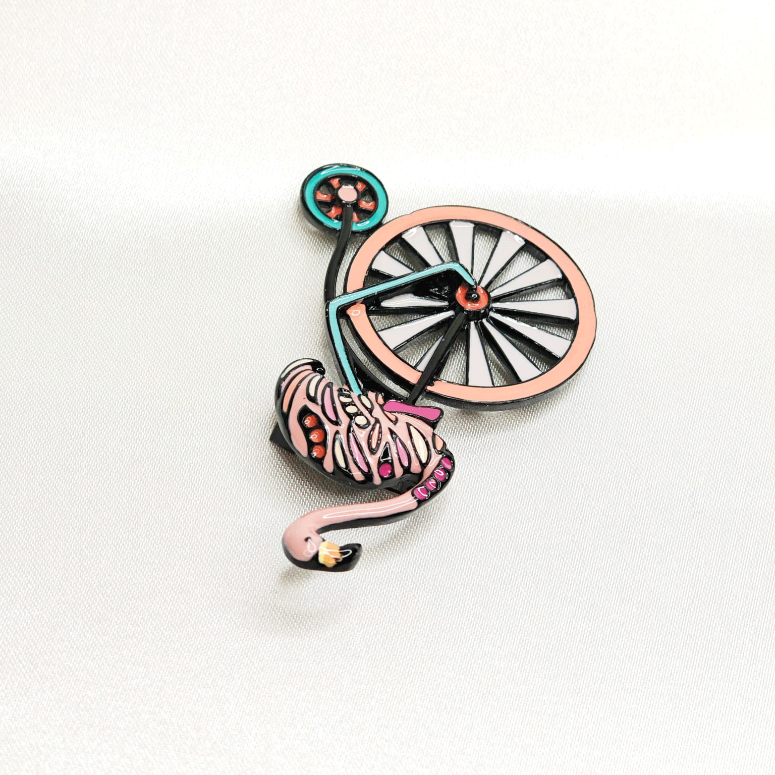 Broche flamant rose vintage à vélo