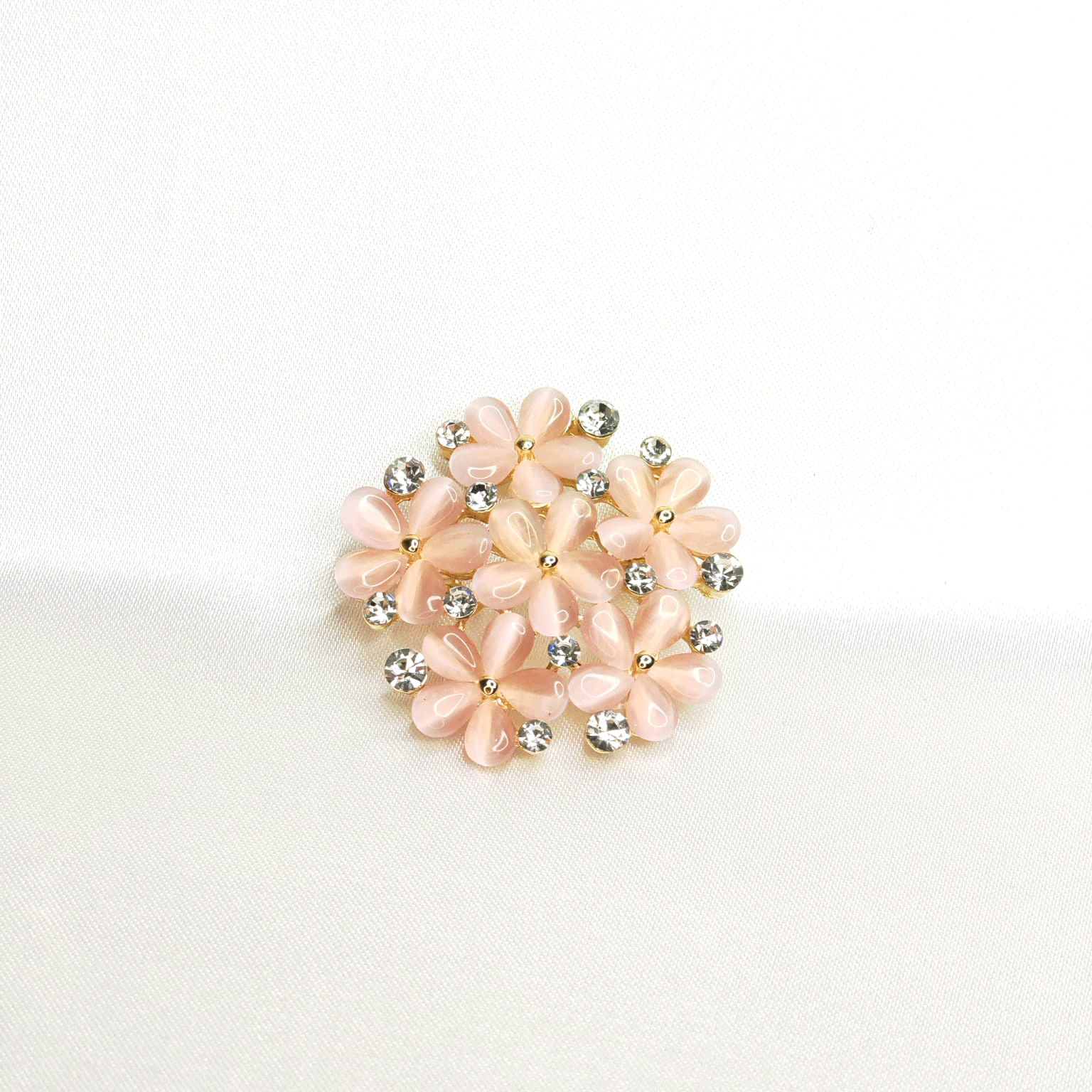 Broche fleur sakura cristal opale