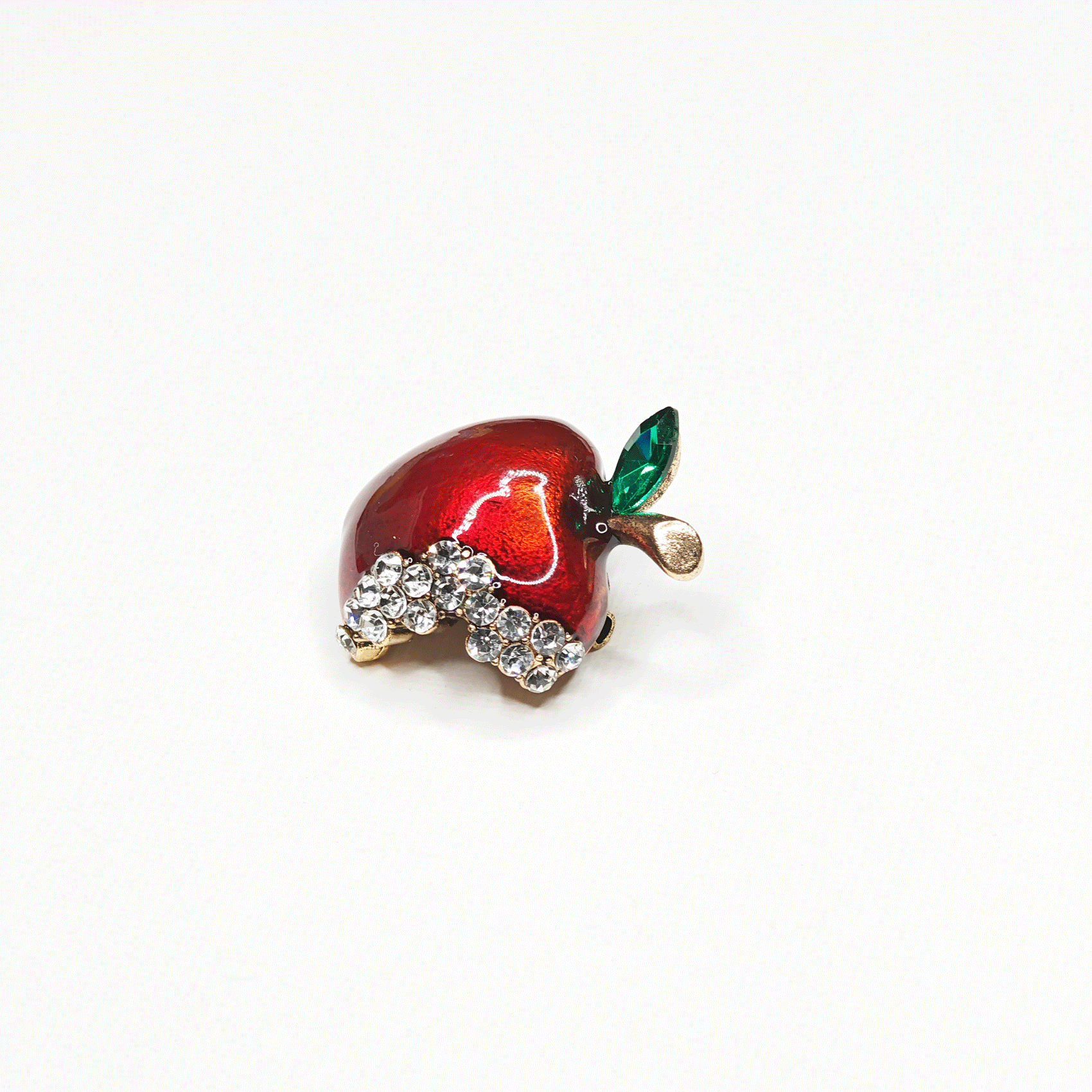 Broche pomme rouge croquee et dimanantee