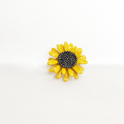 Broche tournesol émaillé jaune