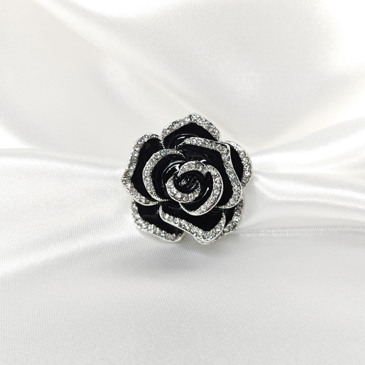 Broche fleur en or rose 18 carats et argent du 18e siècle