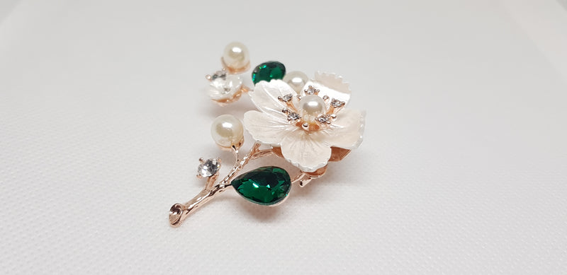 Broche Doree Fleur et Perles sur Branche Cristal Vert
