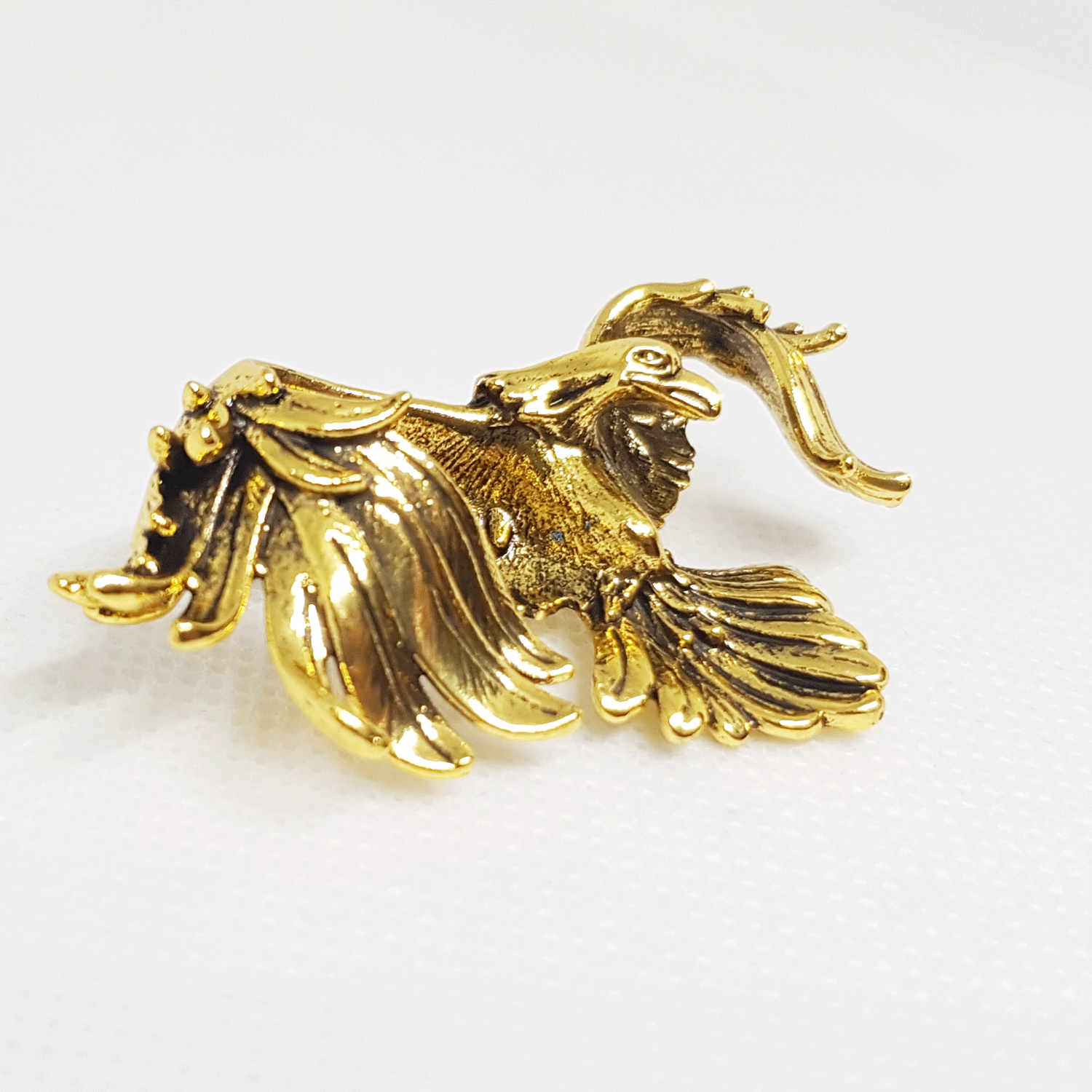 Broche oiseau dorée pour femme, aigle