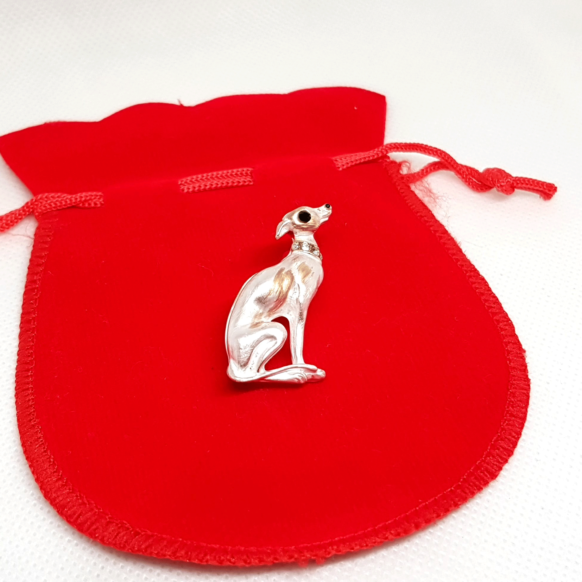 Broche bijou animal Chien levrier blanc