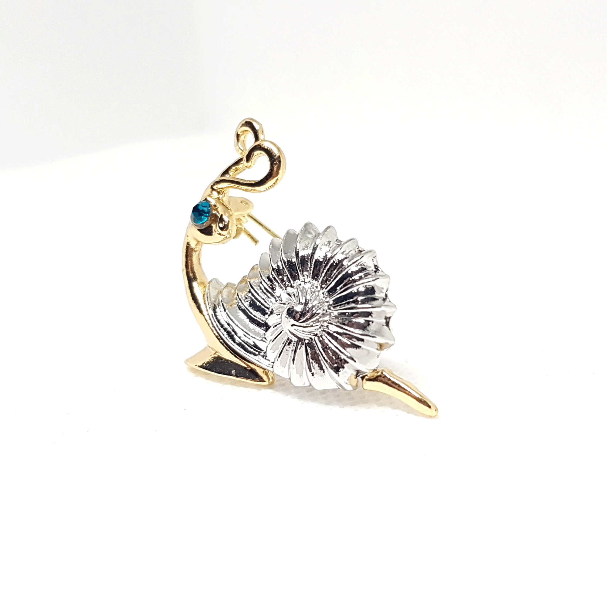 Broche bijou pour femme argentée dorée escargot