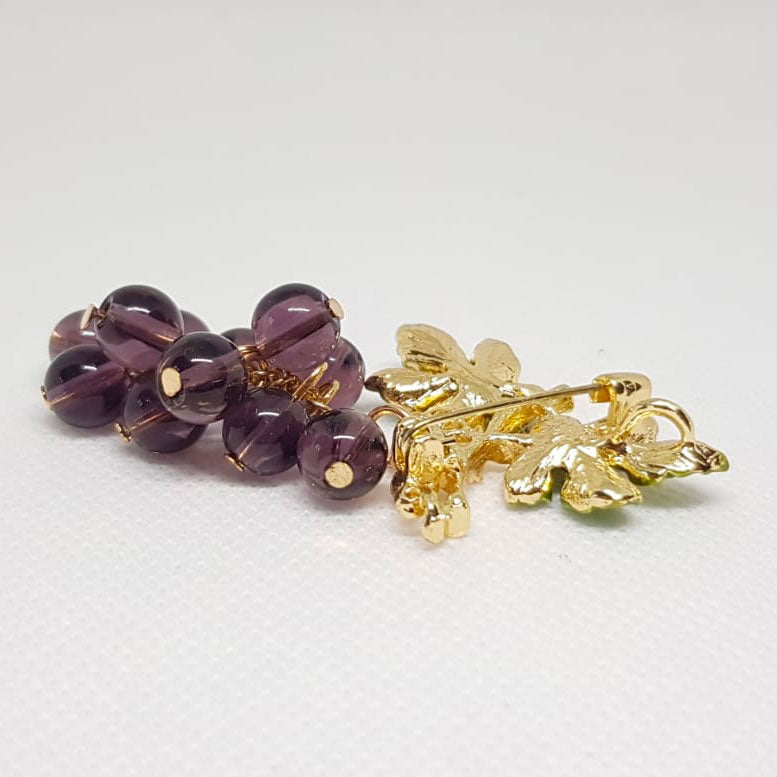 Brooch Golden Fruit Cluster of grapes Green Petals Crystal