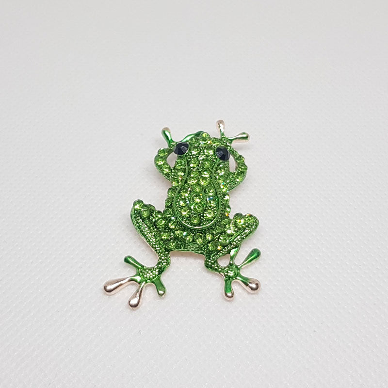 Broche Grenouille verte et strass vue de dessus.