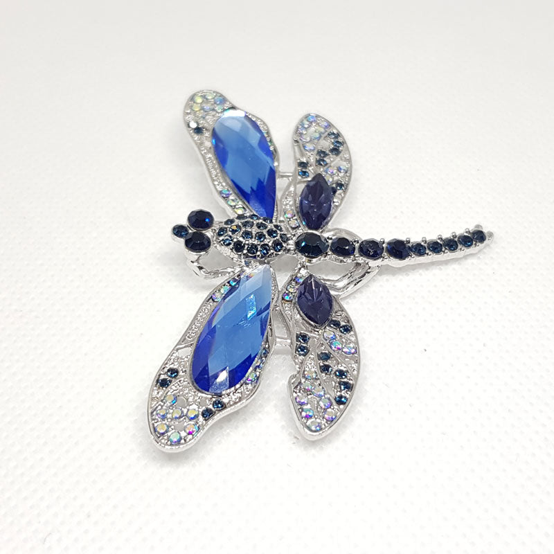 Broche Libellule bleue vue de gauche