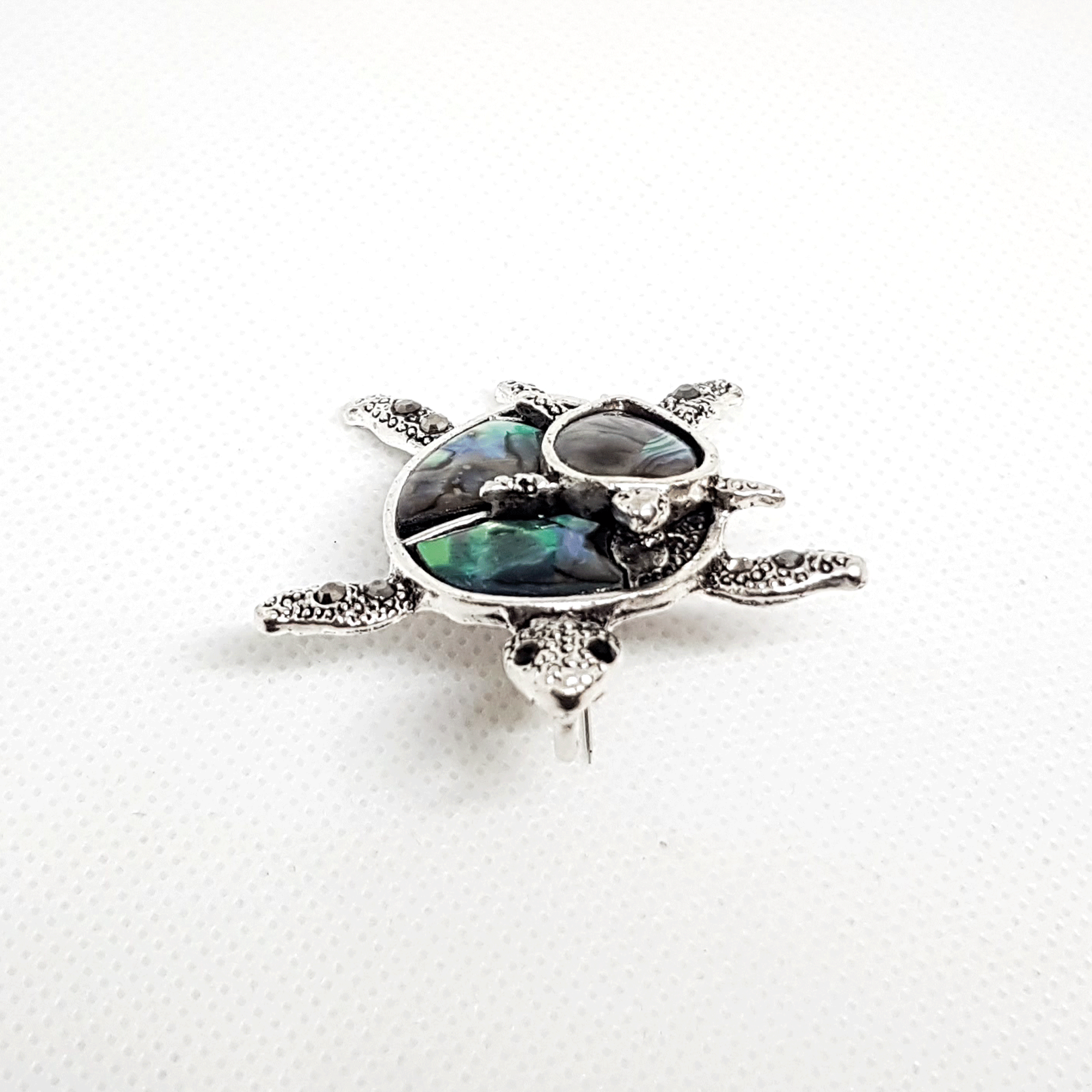 Broche tortue de mer nacrée