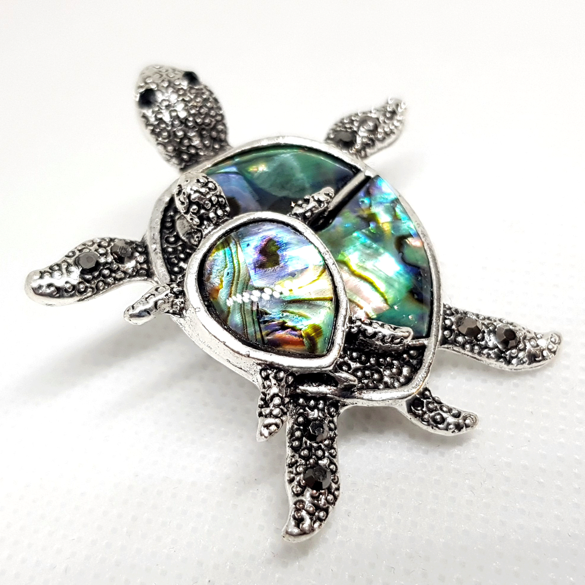 Broche tortue de mer nacrée