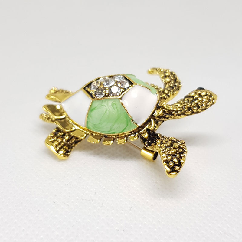 Broche tortue de mer vue de droite.