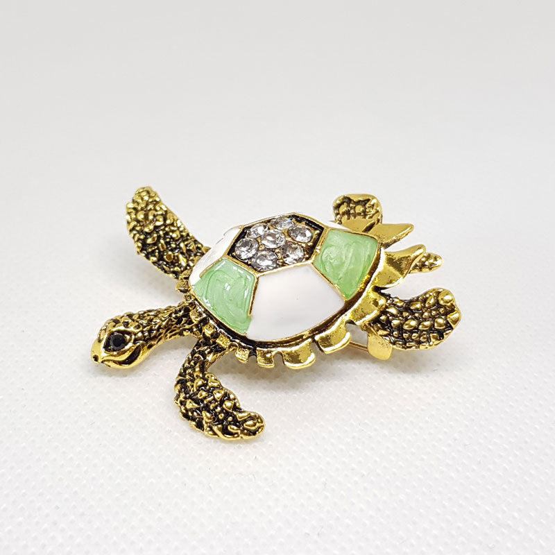 Broche Tortue de mer vue de gauche.